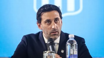 Los candidatos que analiza Racing para reemplazar a Gustavo Costas