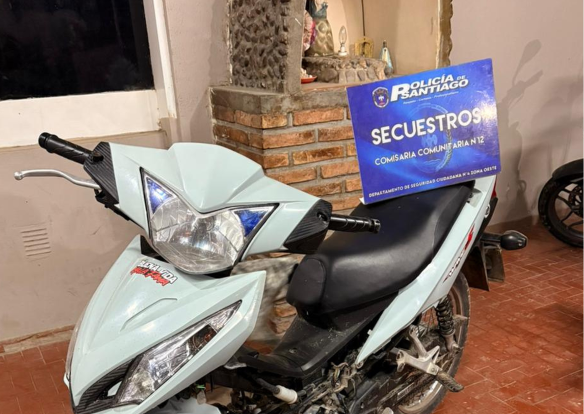 Recuperaron una motocicleta robada y buscan a dos sospechosos señalados por vecinos