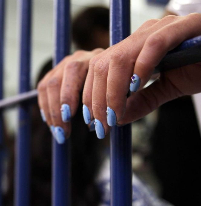 B° Campo Contreras: detienen a una mujer con medio kilo de marihuana tras agredir a una vecina