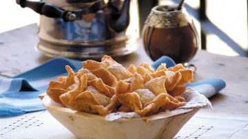 ¡Pastelitos calientes que queman los dientes!: la historia detrás de este manjar patrio