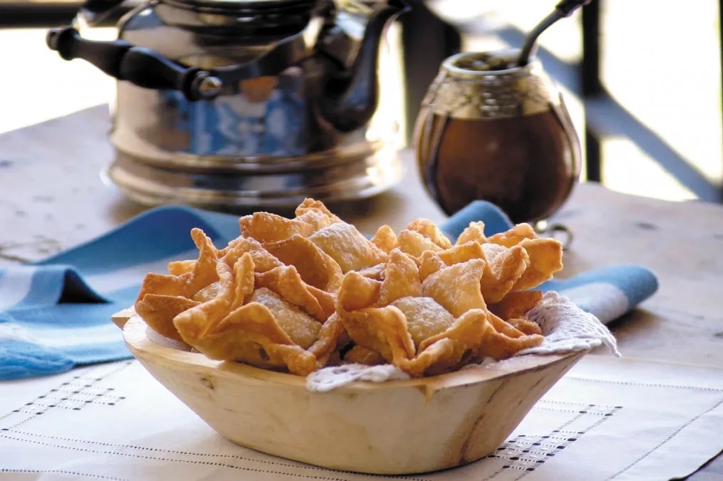 ¡Pastelitos calientes que queman los dientes!: la historia detrás de este manjar patrio