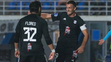 Riestra cierra su histórica participación internacional ante Palestino
