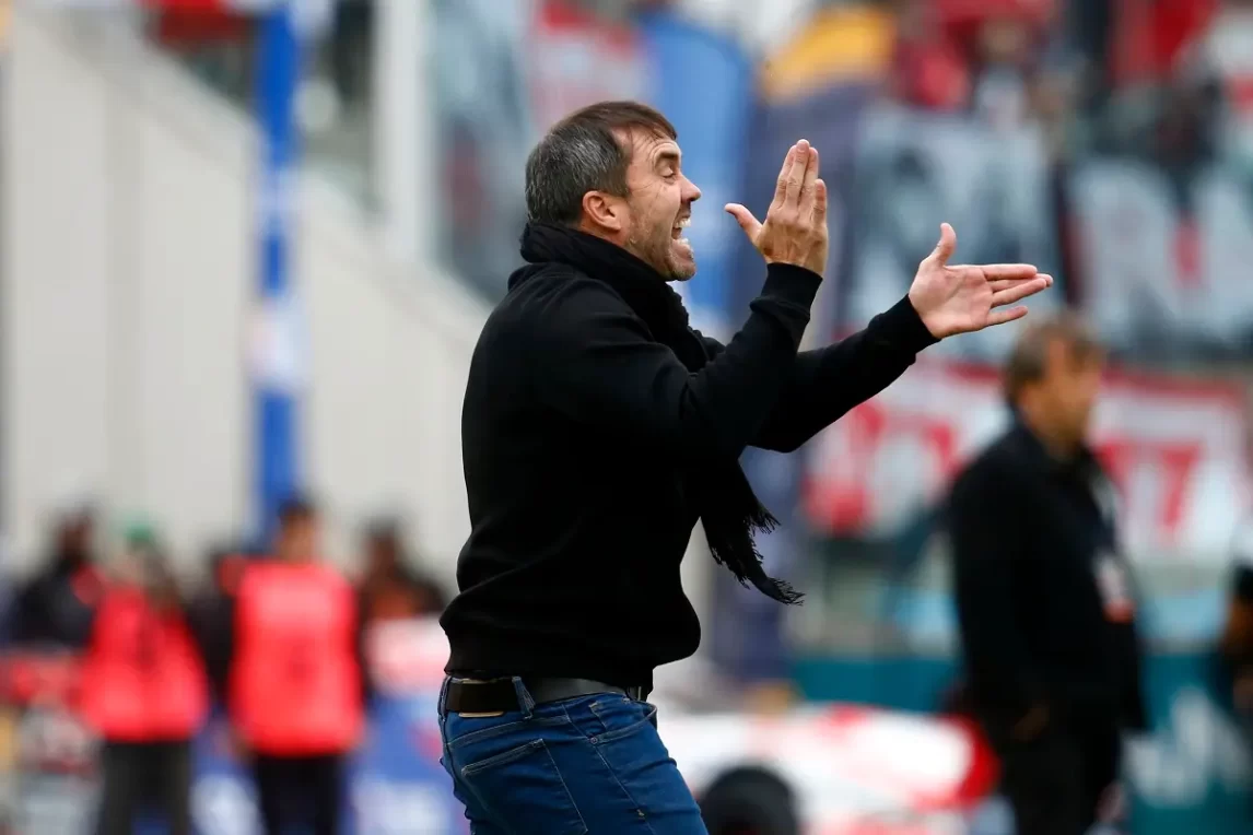 Coudet explotó tras la final: expulsión, insultos y fuerte bronca con el arbitraje