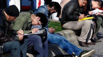 Cerraron 13.163 empresas en un año y se perdieron casi 100.000 puestos de trabajo en el sector privado