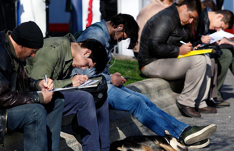 Cerraron 13.163 empresas en un año y se perdieron casi 100.000 puestos de trabajo en el sector privado