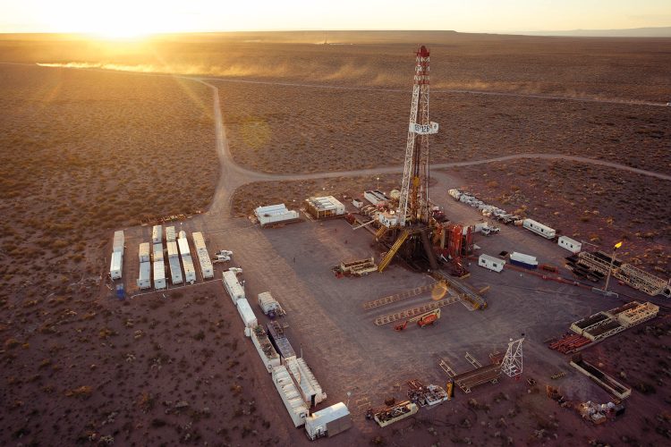 RIGI: YPF lanzó un proyecto para invertir USD 25.000 millones en Vaca Muerta