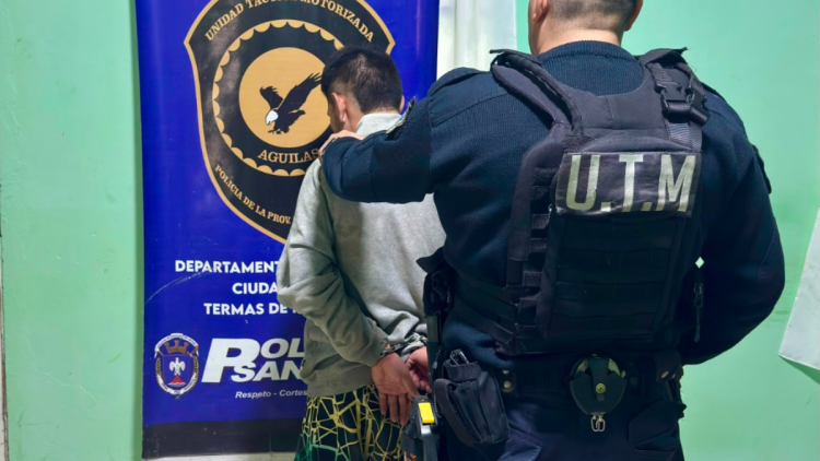 Intento de robo en Las Termas: quiso arrebatarle la mochila a una madre que cargaba a su bebé y fue detenido