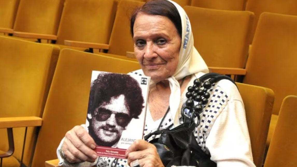 Historia de Taty Almeida: su compromiso con el Nunca Más, la búsqueda de su hijo Alejandro y su rol en Madres de Plaza de Mayo