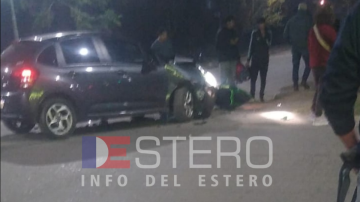 La Banda: choque entre un auto y una moto deja una persona tendida en la calle con heridas