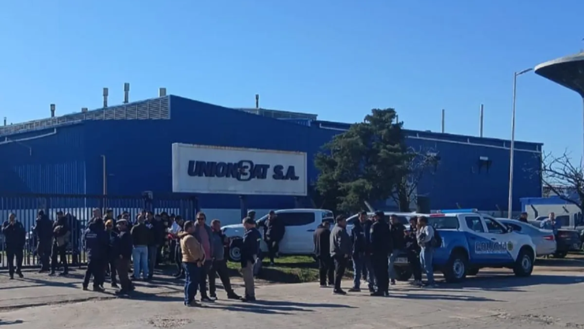 Entre Ríos: una fábrica de baterías cierra sus puertas y más de 100 trabajadores se quedan sin trabajo