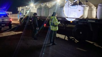 Tras detectar un camión irregular, descubren un gigantesco acopio de carbonato de sodio