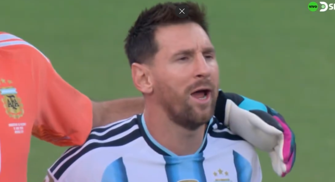 Video: reviví el momento emocionante con el canto del himno de los argentinos ante Argelia
