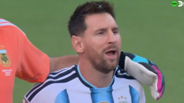 Video: reviví el momento emocionante con el canto del himno de los argentinos ante Argelia