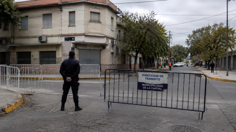 Corte de tránsito en calle Catamarca por la final de la Liga Nacional