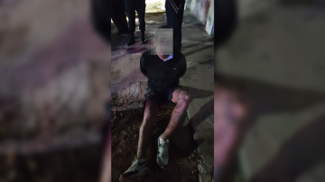 Chofer de Uber frustró el robo de su celular y retuvo al sospechoso