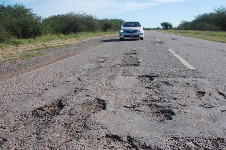 Vecinos reclaman una reconstrucción integral de la Ruta 16 entre El Caburé y Monte Quemado