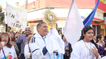 “Jesucristo, Pan de Vida”: emotiva celebración de Corpus Christi en La Banda