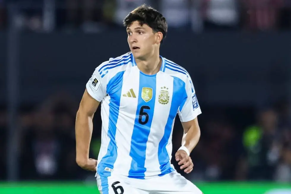 Balerdi sufrió un desgarro y podría perderse el mundial
