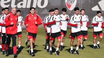 River parte rumbo a España para iniciar la pretemporada con Coudet