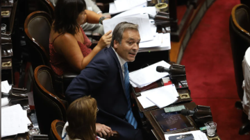“Papanatas” y “Chucky mal diagnosticado”: el fuerte discurso de Martín Soria contra Milei
