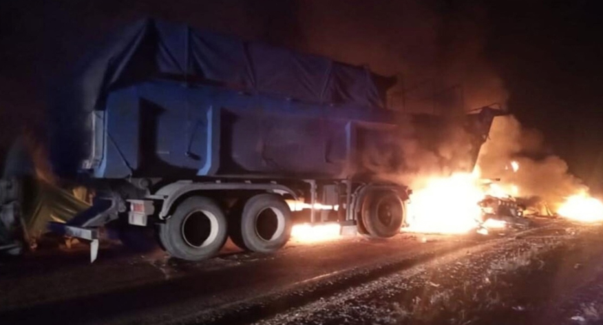 Dos camioneros murieron calcinados tras un choque frontal en la ruta 34