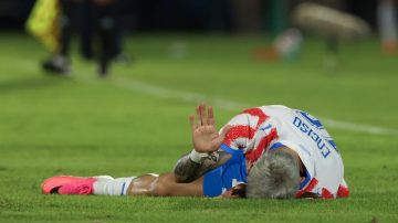 Paraguay en alerta: Julio Enciso salió lesionado y preocupa de cara al Mundial