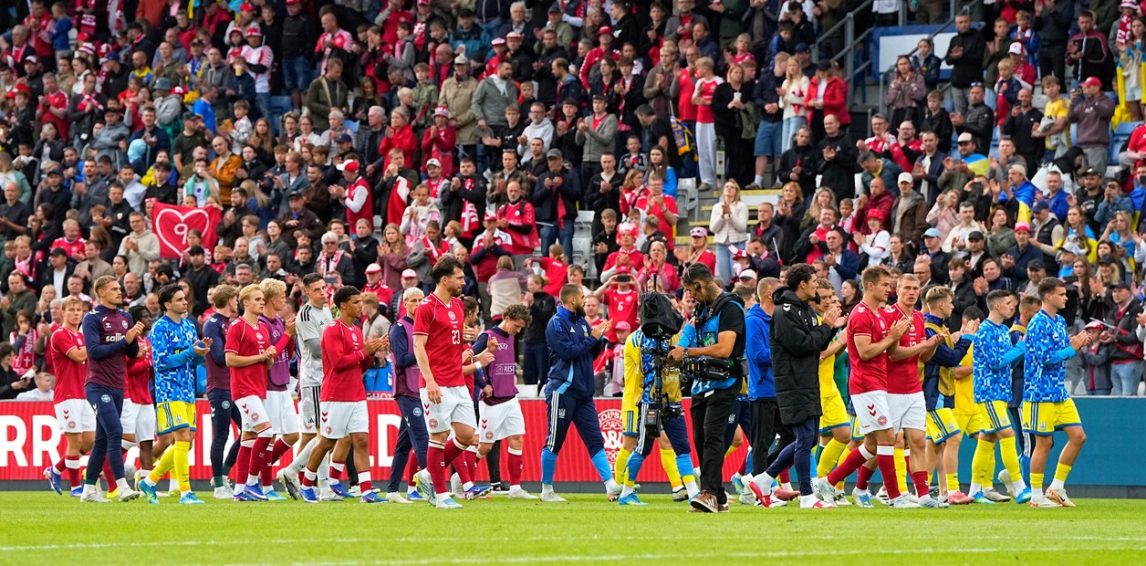 Eriksen se desplomó en un amistoso y el partido fue suspendido