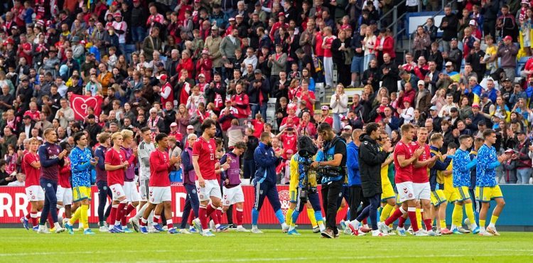 Eriksen se desplomó en un amistoso y el partido fue suspendido