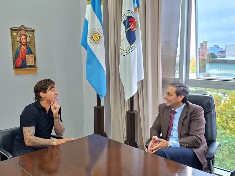 Silva Neder entregó una distinción a Maher Carrizo por su destacada trayectoria