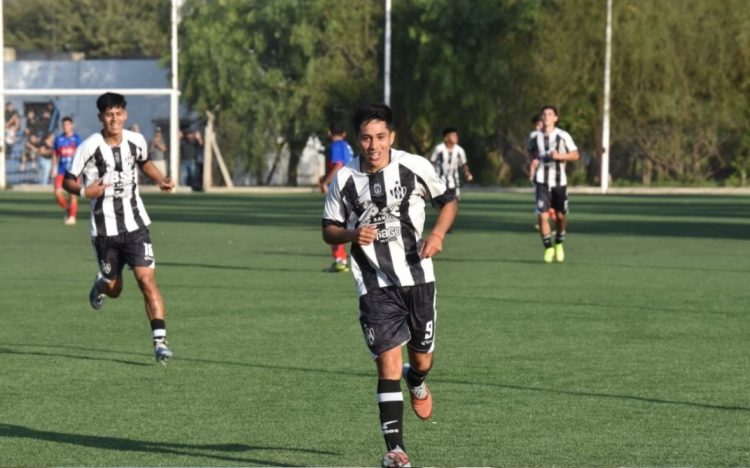 Central Córdoba festejó ante Güemes y alcanzó la punta
