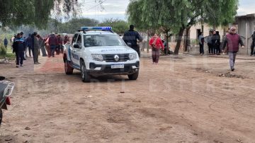 Máxima tensión en la ciudad de La Banda: denuncian que vecinos le prendieron fuego a la casa de una mujer