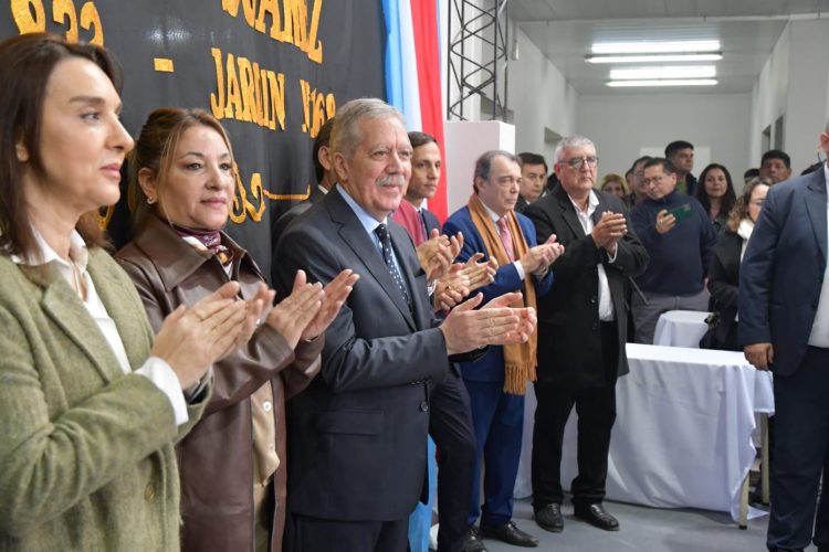 Más infraestructura para Río Hondo: inauguraron obras escolares y entregaron viviendas
