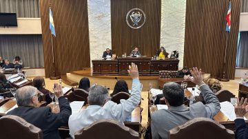 Fuerte respaldo de la Legislatura Provincial a la política salarial y social del gobierno santiagueño