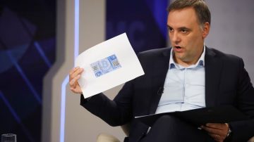 Adorni declaró bienes por $944 millones, compras en efectivo y un polémico préstamo de jubiladas
