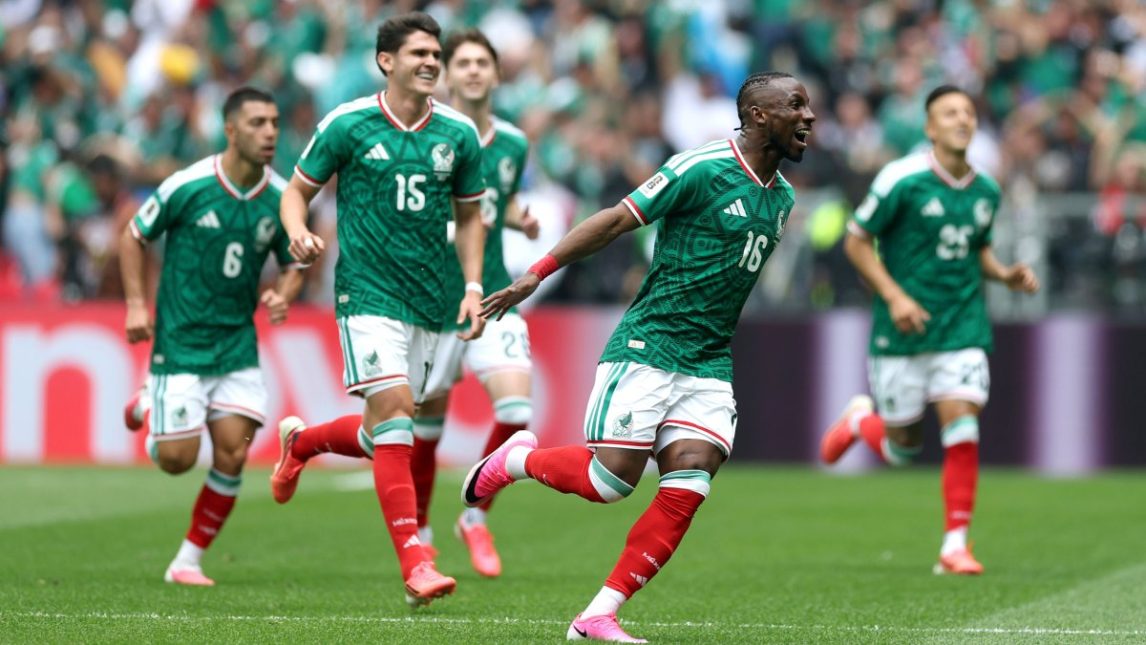 México arrancó el Mundial con una victoria contundente ante Sudáfrica