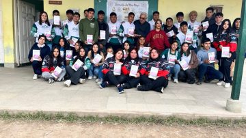 Entregaron tablets a alumnos de Cañada Escobar para fortalecer el acceso a la tecnología