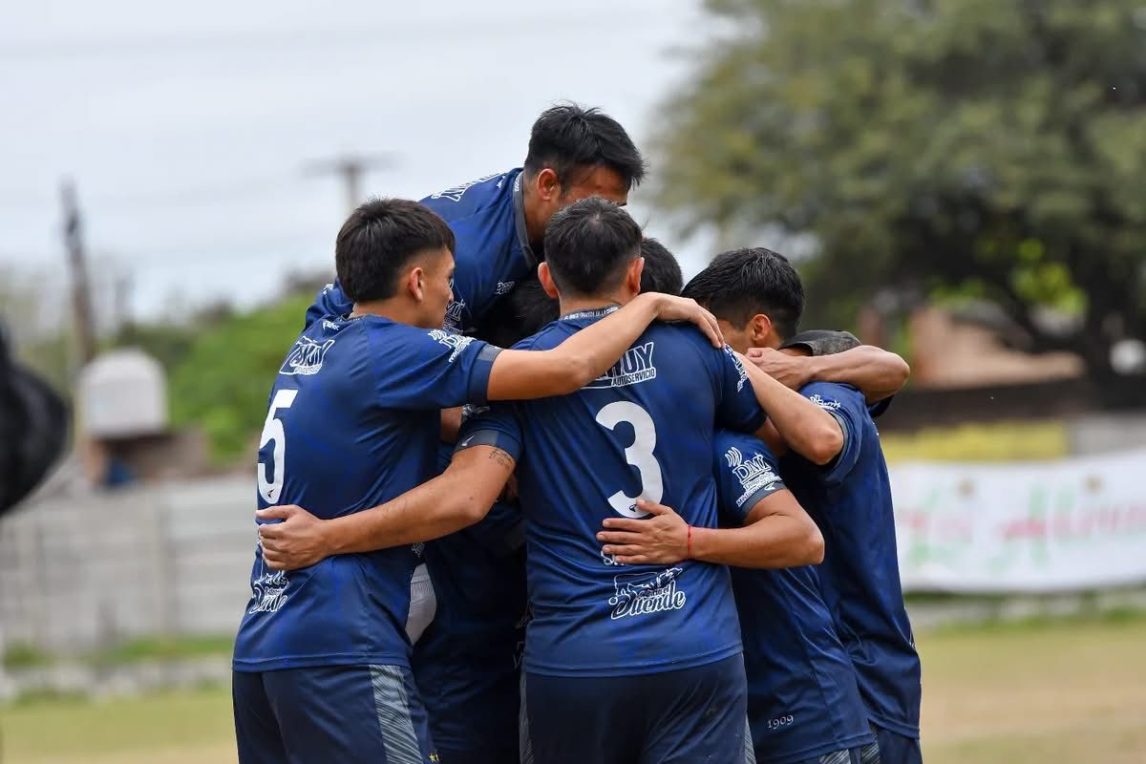 Sarmiento no tuvo piedad y goleó a Villa Unión