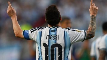 No hay récord que aguante: Messi, hat-trick y Argentina golea a Argelia