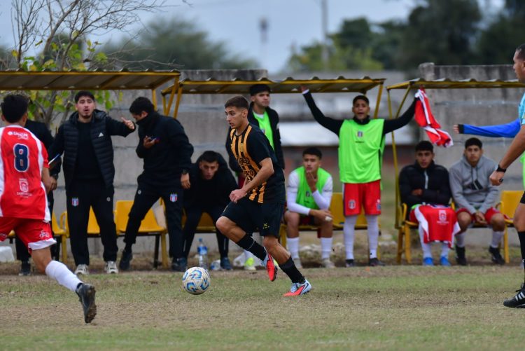 El Tricolor se hizo fuerte en La Banda y derrotó a Mitre