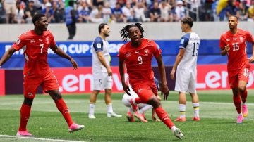 Con autoridad Suiza venció a Bosnia y queda como líder del Grupo B