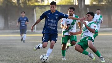 Sarmiento fue contundente y goleó a Banfield en la Zona Banda