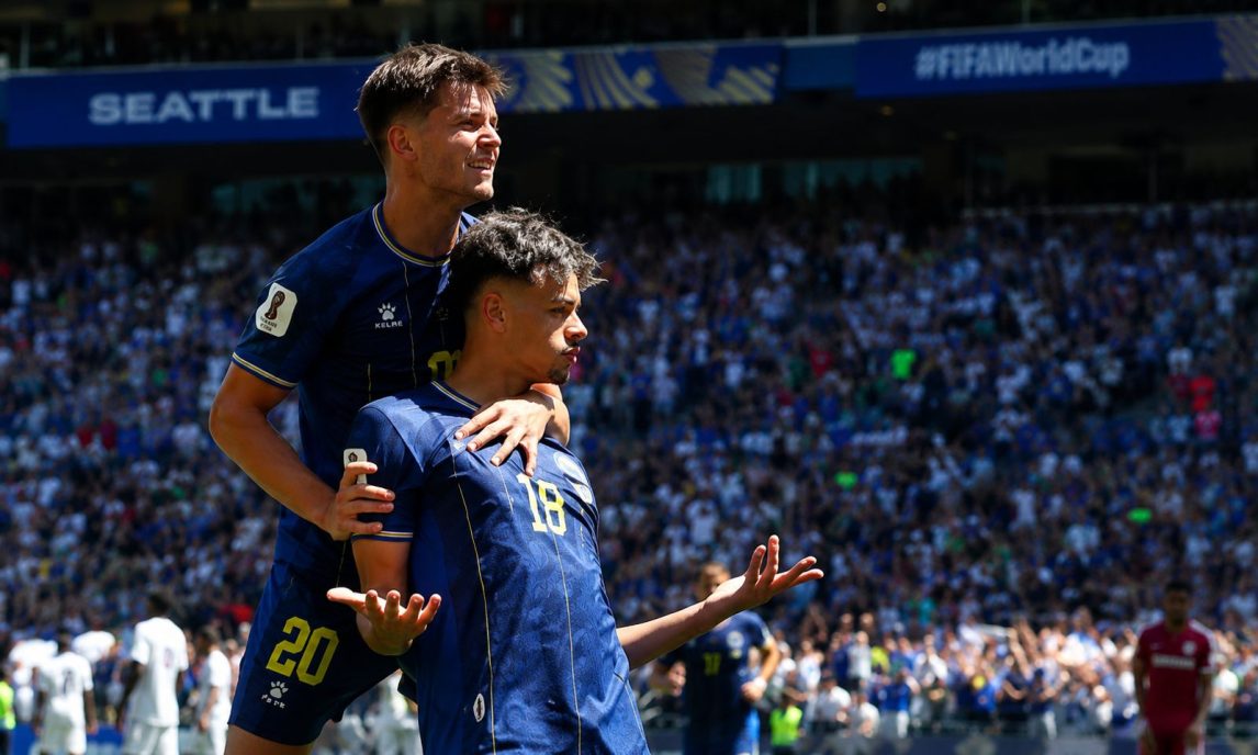 Bosnia goleó a Qatar, lo eliminó del Mundial y sueña con la clasificación
