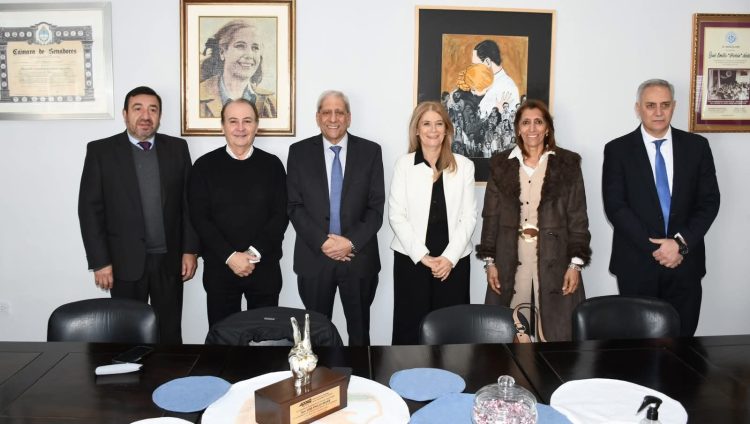 Referentes del PJ dieron la bienvenida a Verónica Magario en Santiago del Estero