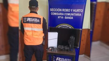 Vecinos tuvieron que devolver dos Play Station y un televisor que le habían comprado a un delincuente