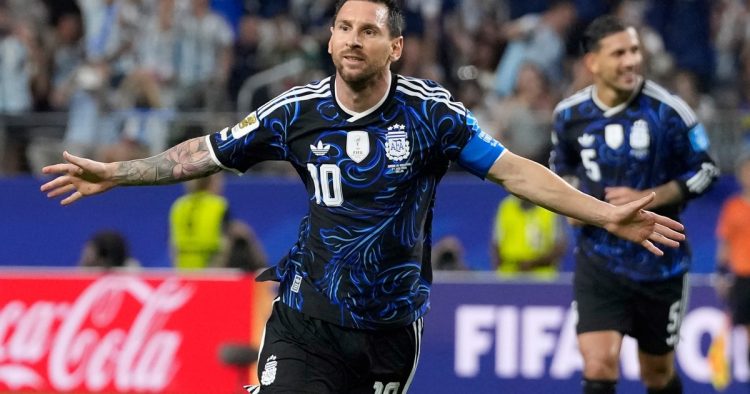 Video: Messi volvió a hacer magia  y anotó ante Jordania