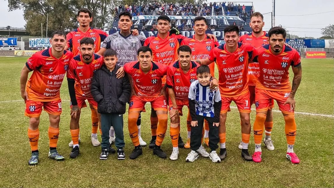 EN VIVO: Sarmiento recibe al líder Bartolomé Mitre en un duelo clave por el Federal A
