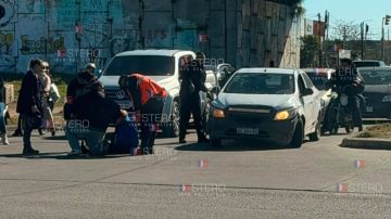 Una mujer terminó lesionada tras un accidente en Av. Lugones