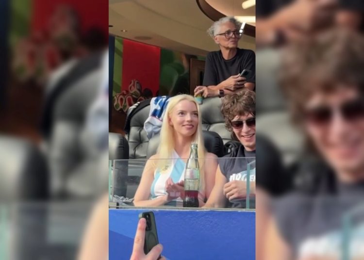 Anya Taylor-Joy acaparó todas las miradas con la camiseta de la Selección Argentina en el Mundial 2026