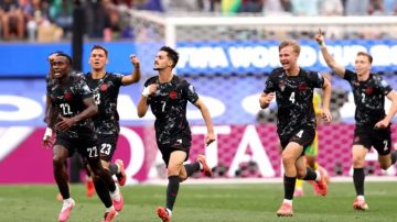 Agónica victoria de Canadá sobre Sudáfrica para meterse en Octavos por primera vez en su historia