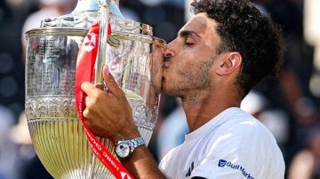 Cerúndolo conquistó Queen’s y escribió una página dorada para el tenis argentino